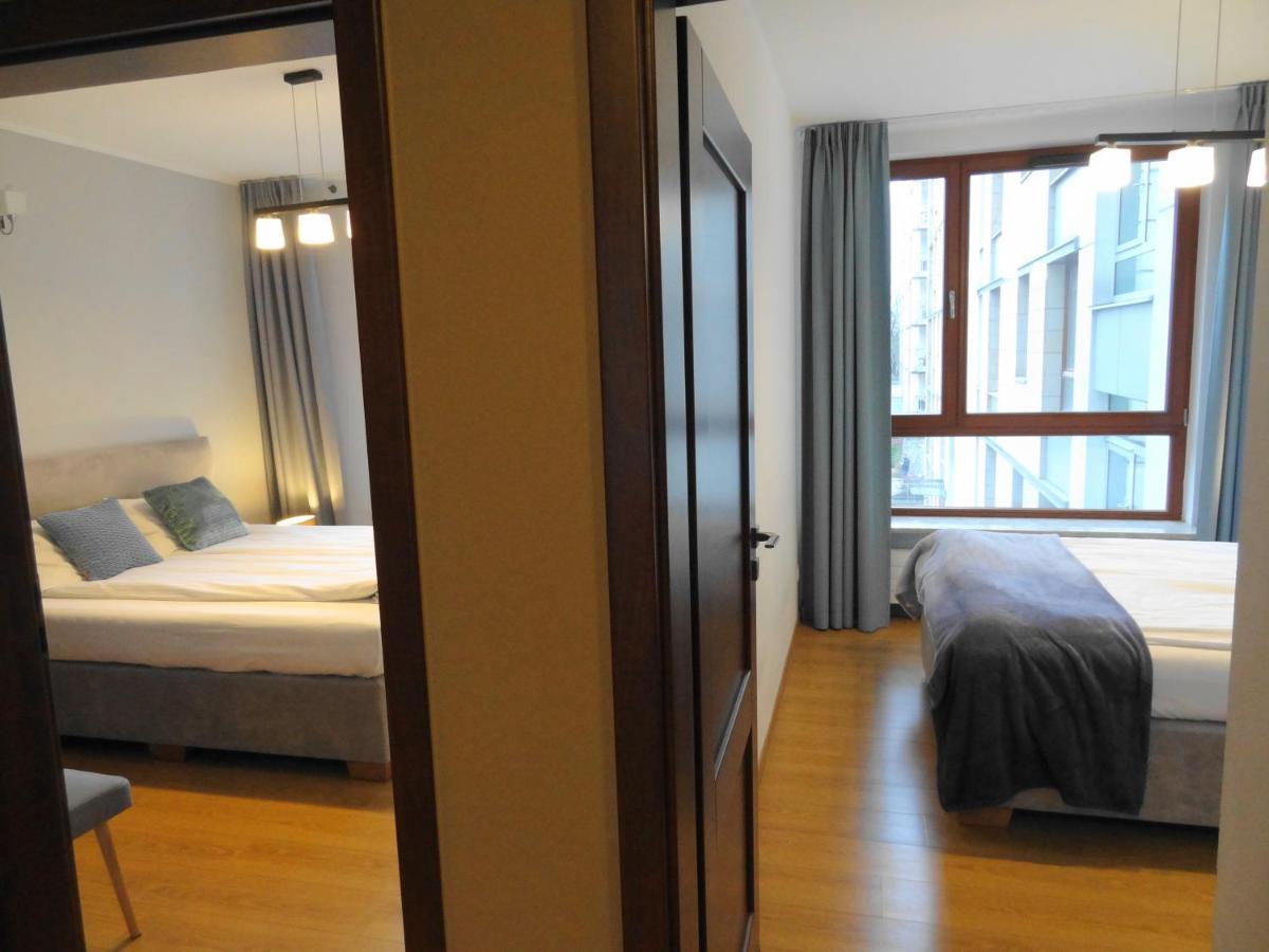 10 Min Do Lotniska, 2 Syp, Ekspres Do Kawy, Kosmetyki Ada, By Visitwarsaw Apartments Buitenkant foto